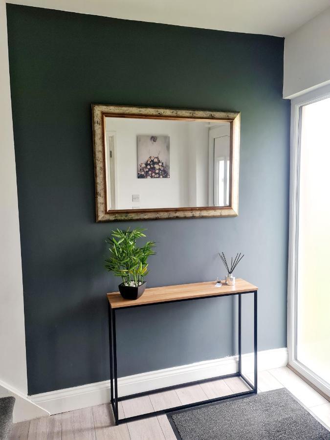 Contractor Accommodation Near Heathrow, Windsor Minutes From M4 Слау Екстериор снимка
